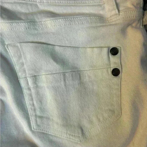 White jeans perfect for summer or vacation! - Picture 7 of 10